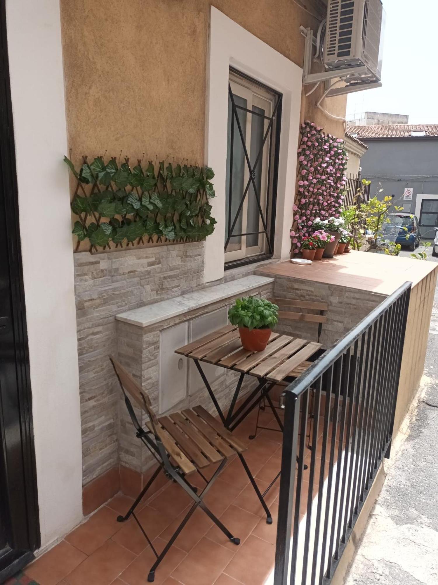 Le Case Del Cortile Катания Экстерьер фото